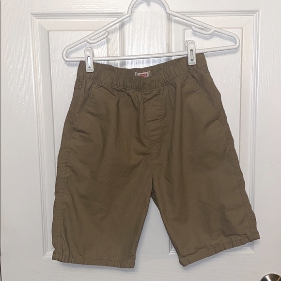 khaki shorts with elastic waistband